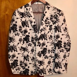 MEN’S Black and White Floral Blazer NEW CONDITION